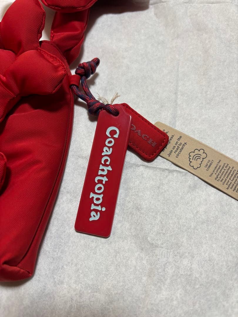 ■新品■未使用■コーチトピア　ループフローラル ポリエステルショルダーバッグ