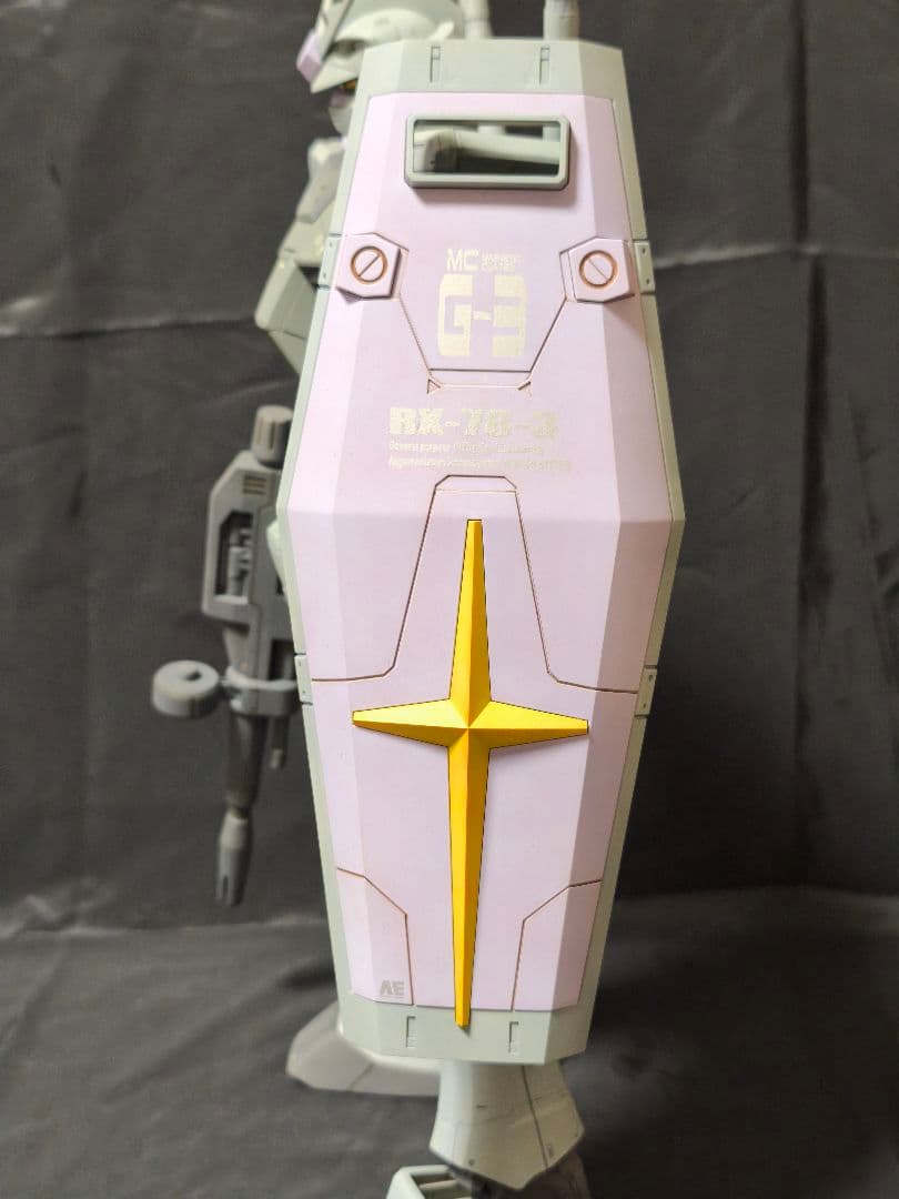 メガサイズ 1/48 RX-78-3 G3ガンダム 塗装済完成品　ビッグサイズ