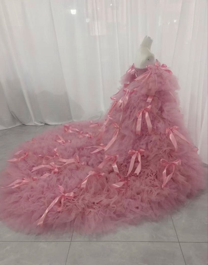 キヨコハタ風ピンクオフショルダーカラードレス。大きめリボン髪飾り➕ティアラ付き