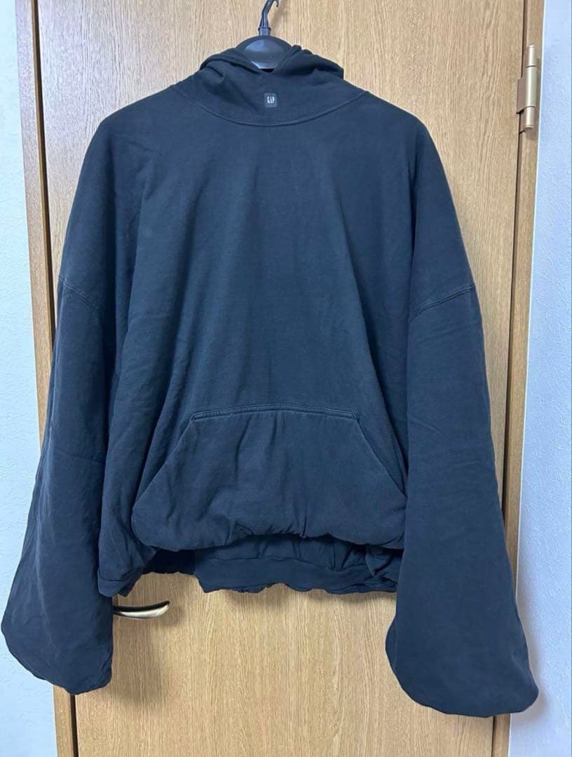 トップス yeezy gap balenciaga logo