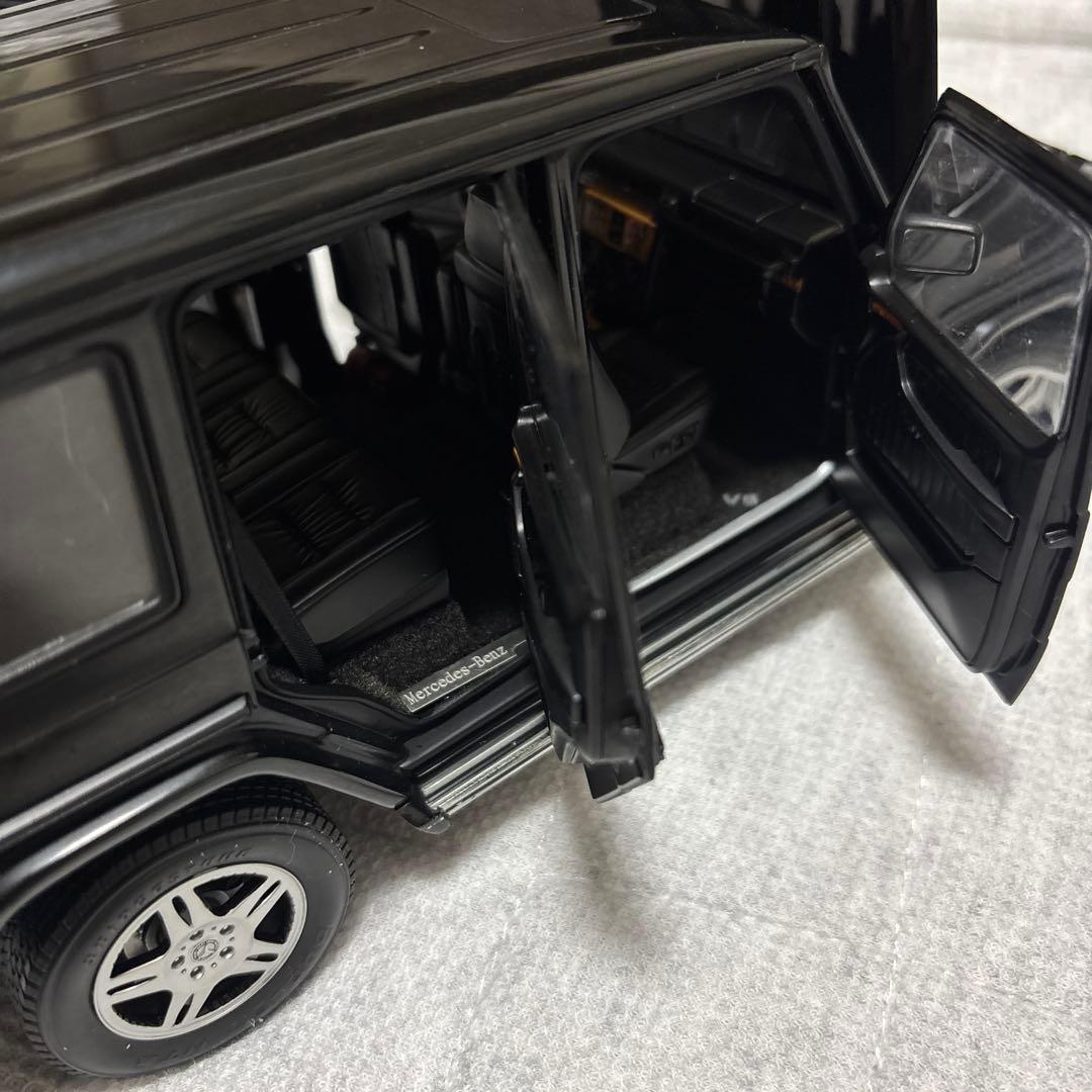 希少　AUTOart Mercedes Benz G500 ゲレンデ　1/18