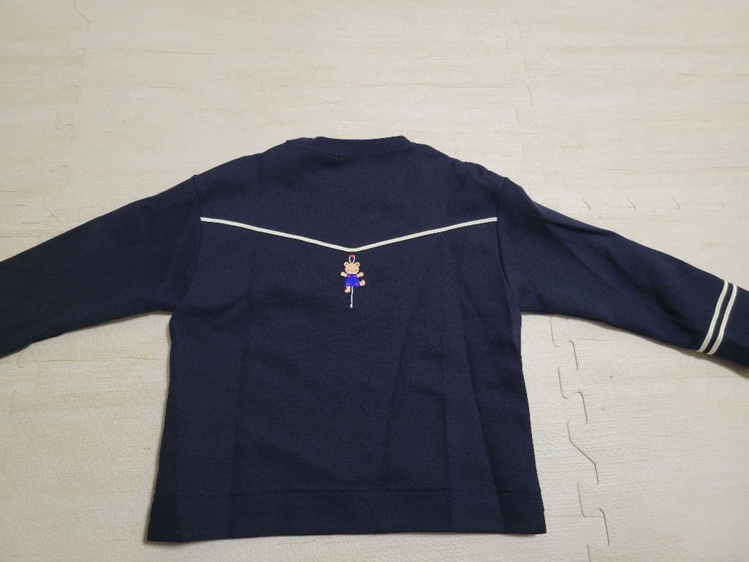 ファミリア　familiar　トレーナー　現行　100 刺繍　紺色