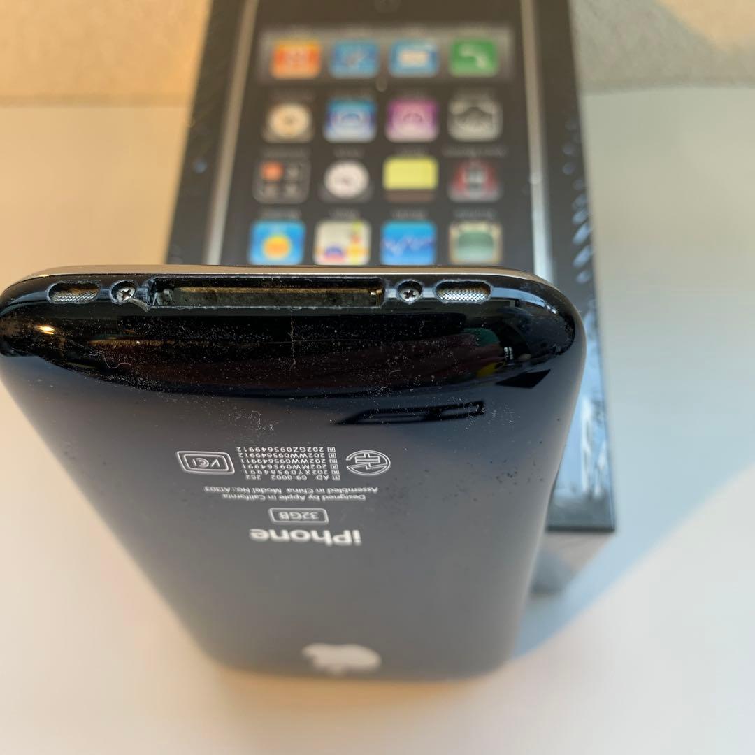 Apple iPhone 3GS 32GB ブラック - メルカリ
