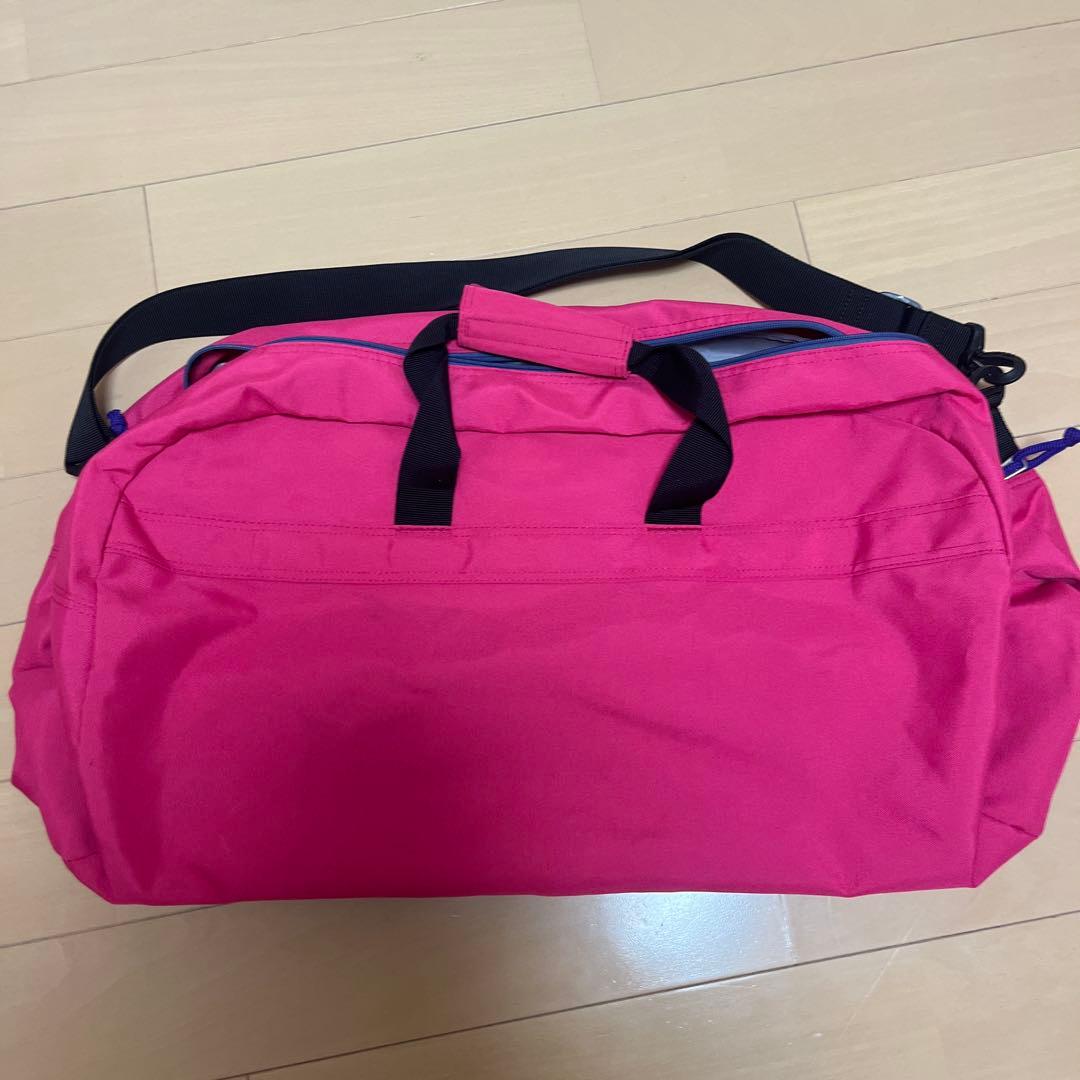 美品】adidas ピンク ボストンバッグ - メルカリ