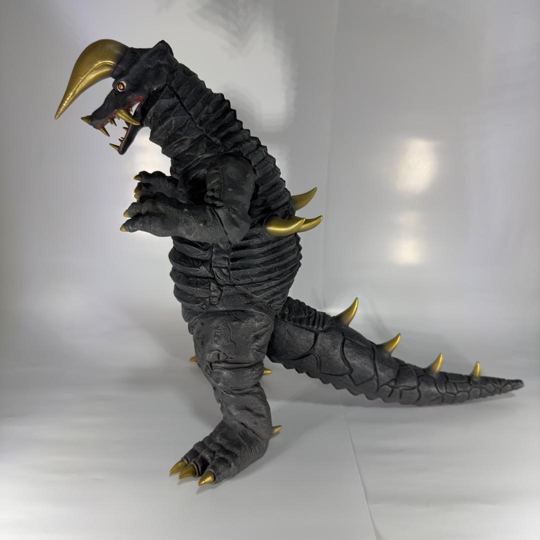 マ*ン様 大怪獣シリーズ ナックル星人&ブラックキング 激闘カラーVer