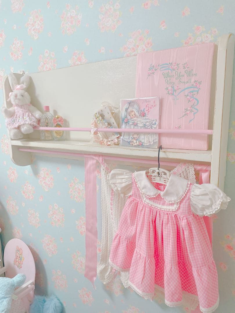 ハンドメイド アンティーク風キルトバー付きブックシェルフ