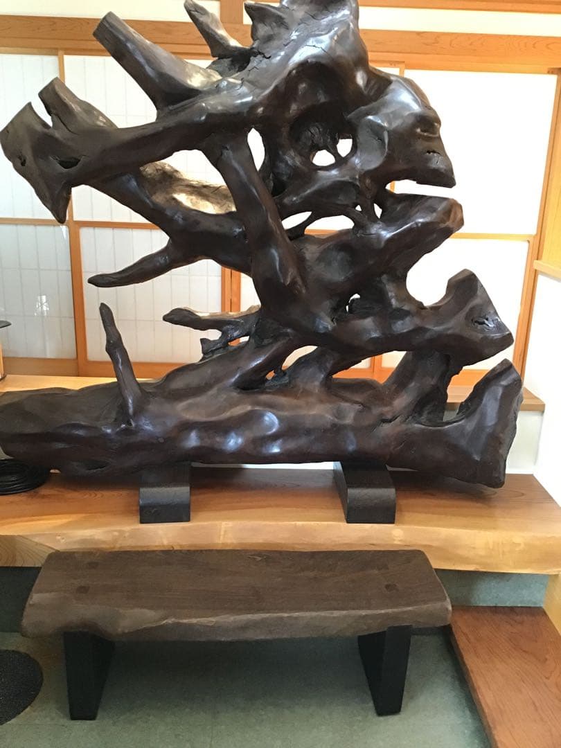 鳥海山神代欅の木製スツール 埋もれ木 自然形状 超稀少