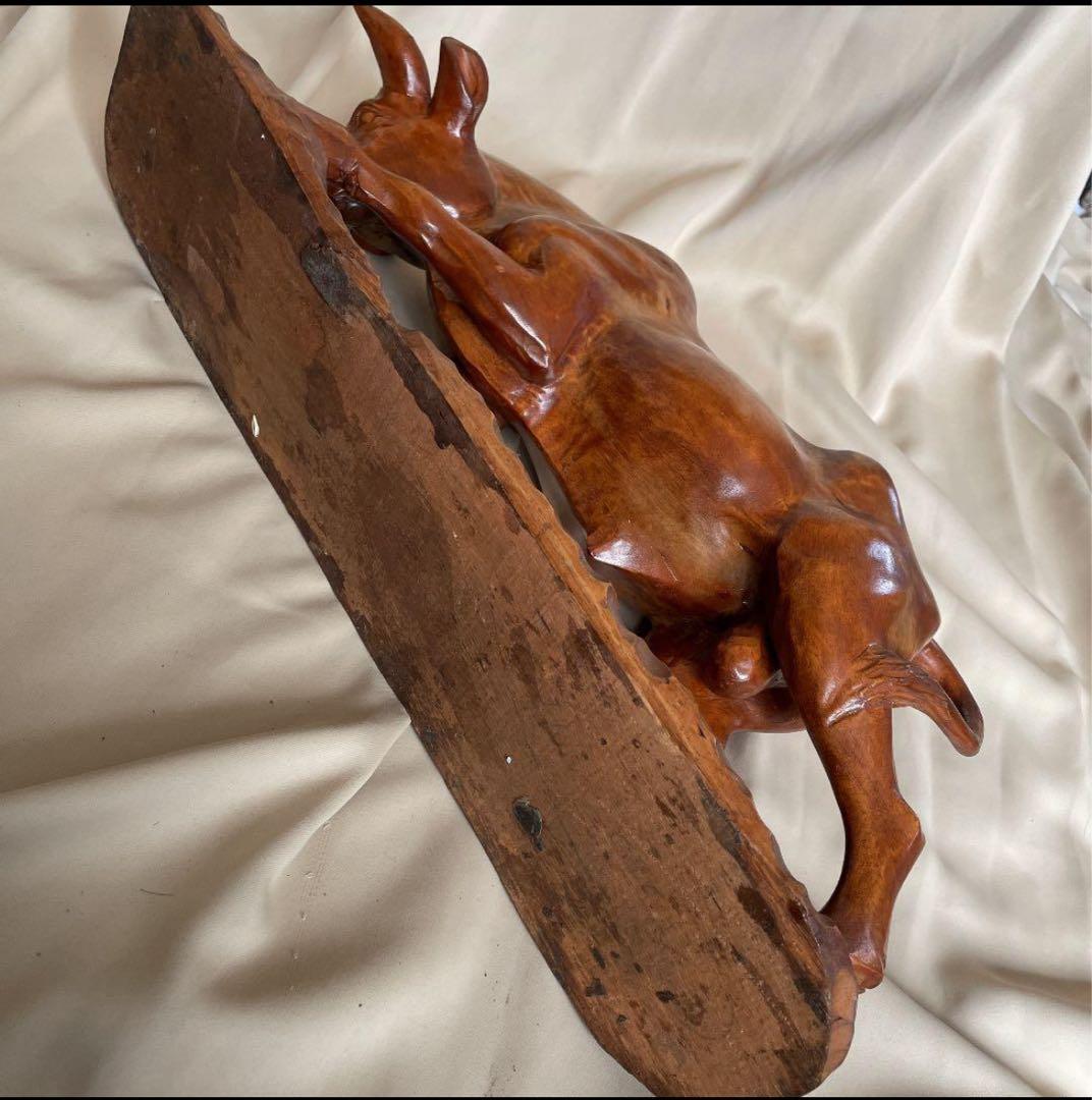 縁起物】一本 木彫り 牛 重厚感 置物 風水 オブジェ