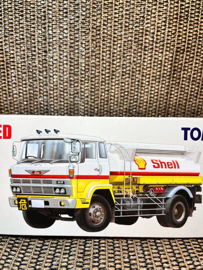 トミカリミテッドヴィンテージ LV-N49a 日野KB314型タンクローリー