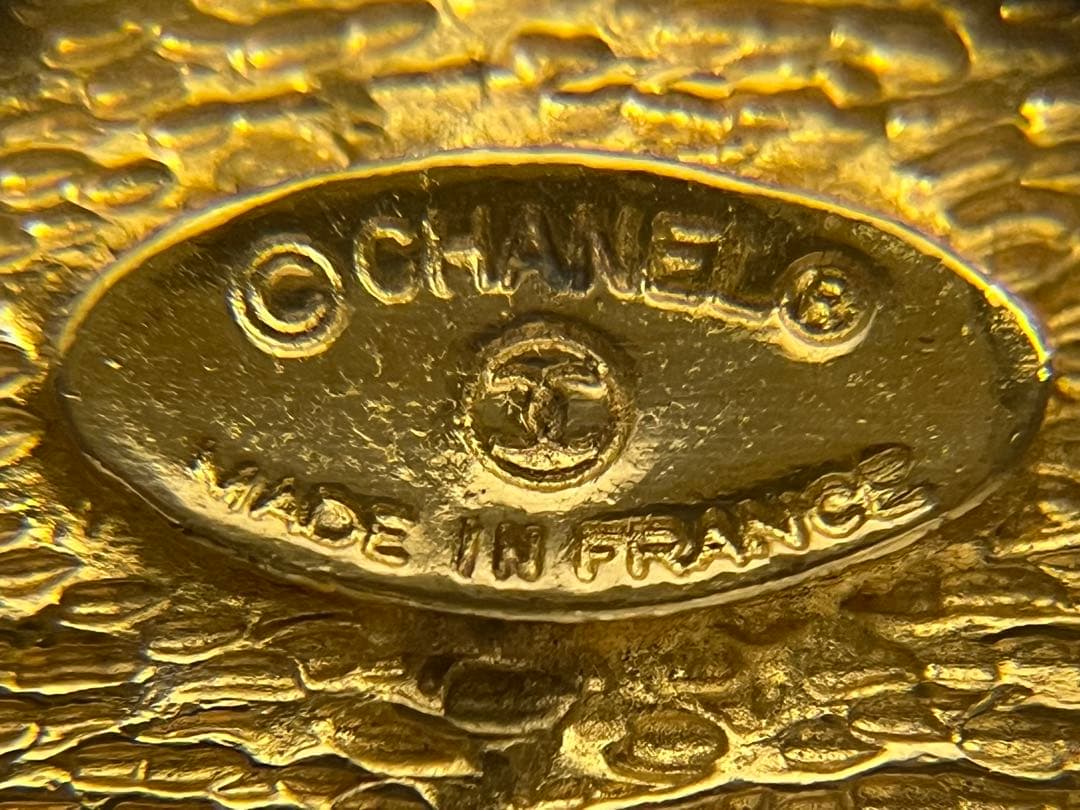 美品 CHANEL シャネル ブローチ 箱付 菱形 ゴールド アンティークの