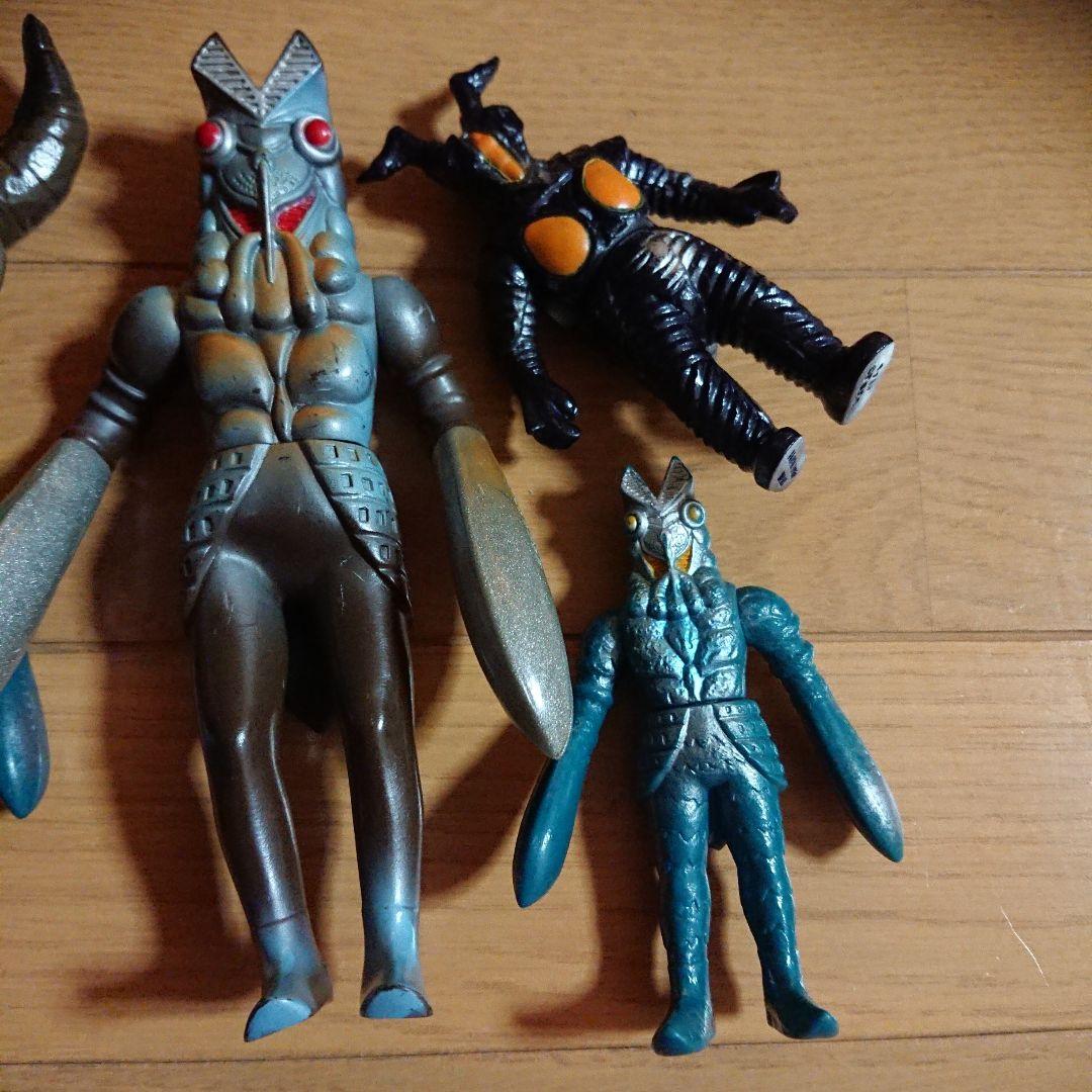 バルタン星人 ゼットンレトロ ビニールフィギュア