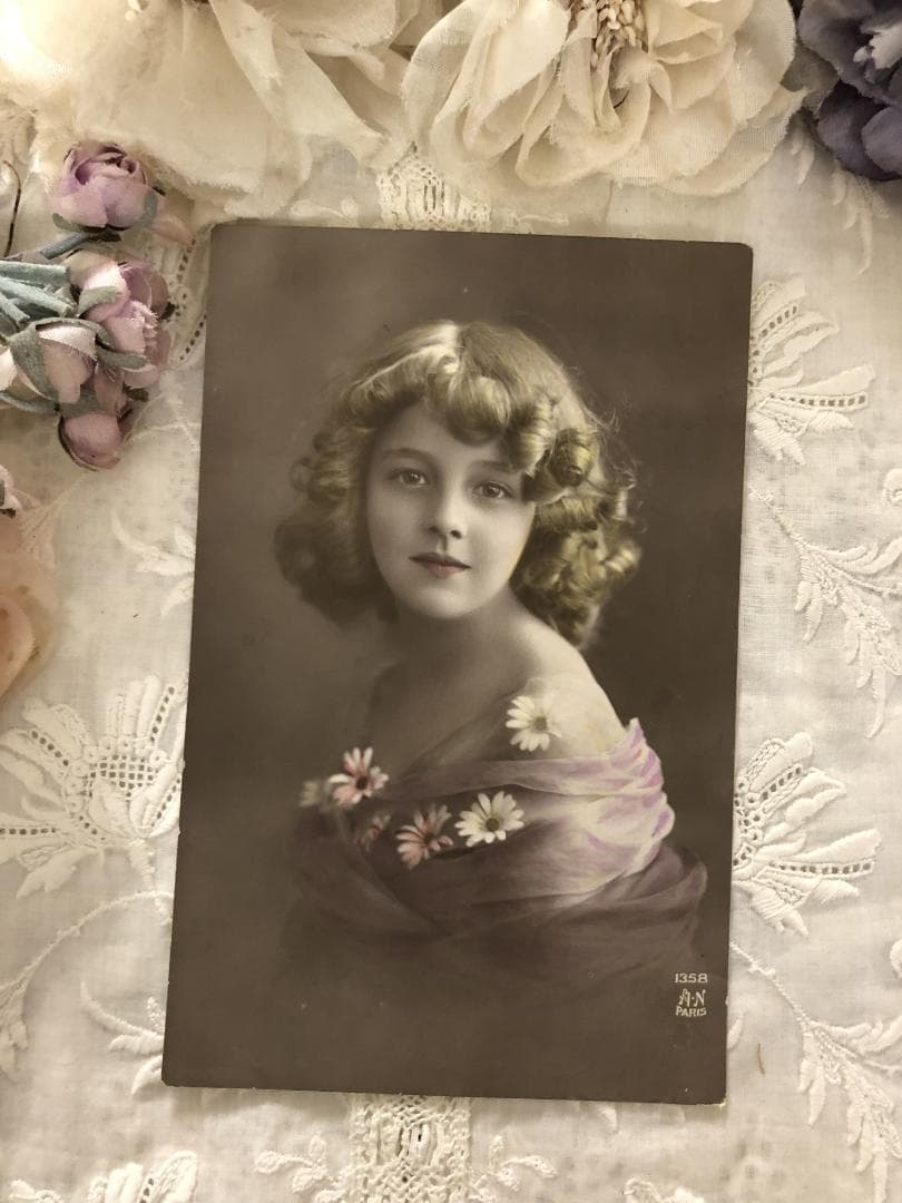 アンティーク ポストカード マーガレットと美しい少女 アンティーク ポストカード マーガレットと美しい少女 美術品