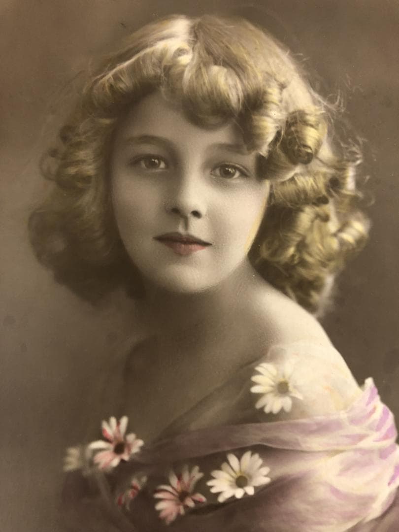 アンティーク ポストカード マーガレットと美しい少女 美術品