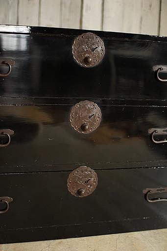 綺麗な丸金具庄内箪笥 3段 中桐 タンス 収納 古家具 古民家 時代