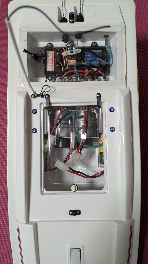 京商　TWIN STORM 800 ラジコンボート