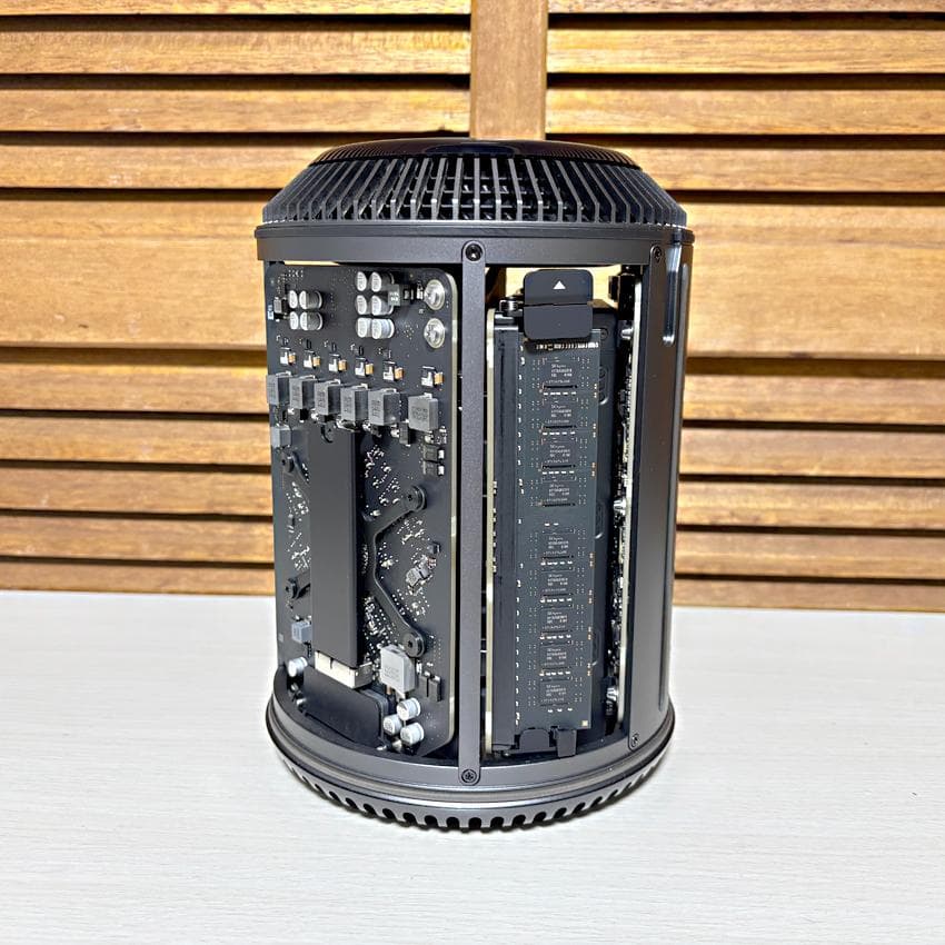 Mac Pro(Late 2013)　 3.5GHz・32GB・500GB