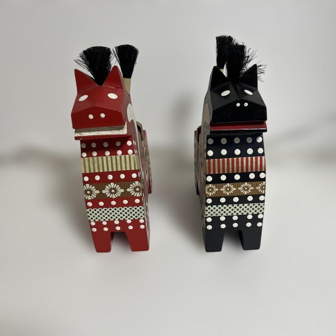 木製郷土玩具 八幡馬 赤黒馬 2体セット - メルカリ