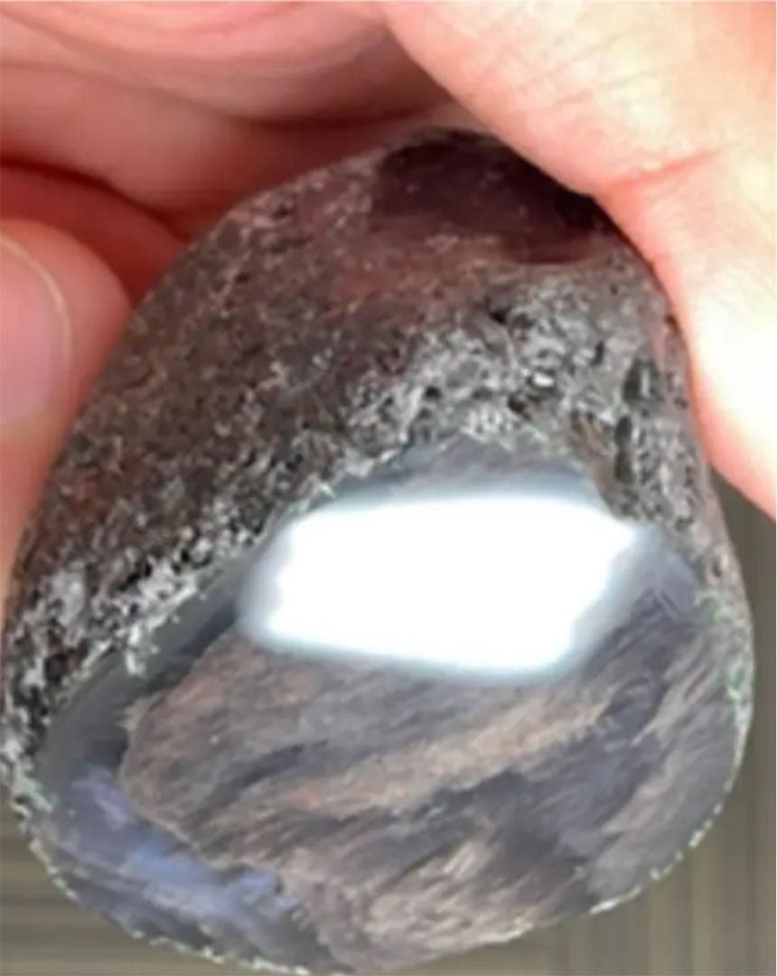 研磨済十勝石玲瓏マホガニーオブシディアンオーロラ系模様