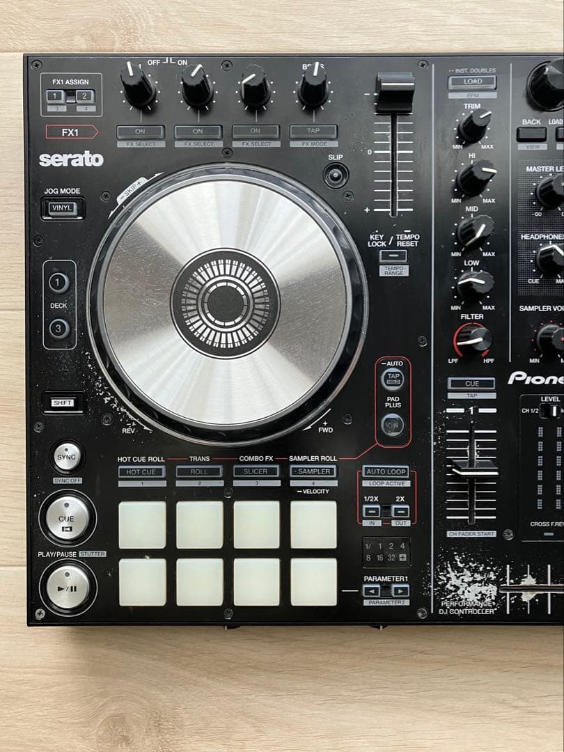 Pioneer DJ 「Serato DJ」専用DJコントローラー「DDJ-SR」発表！「DDJ