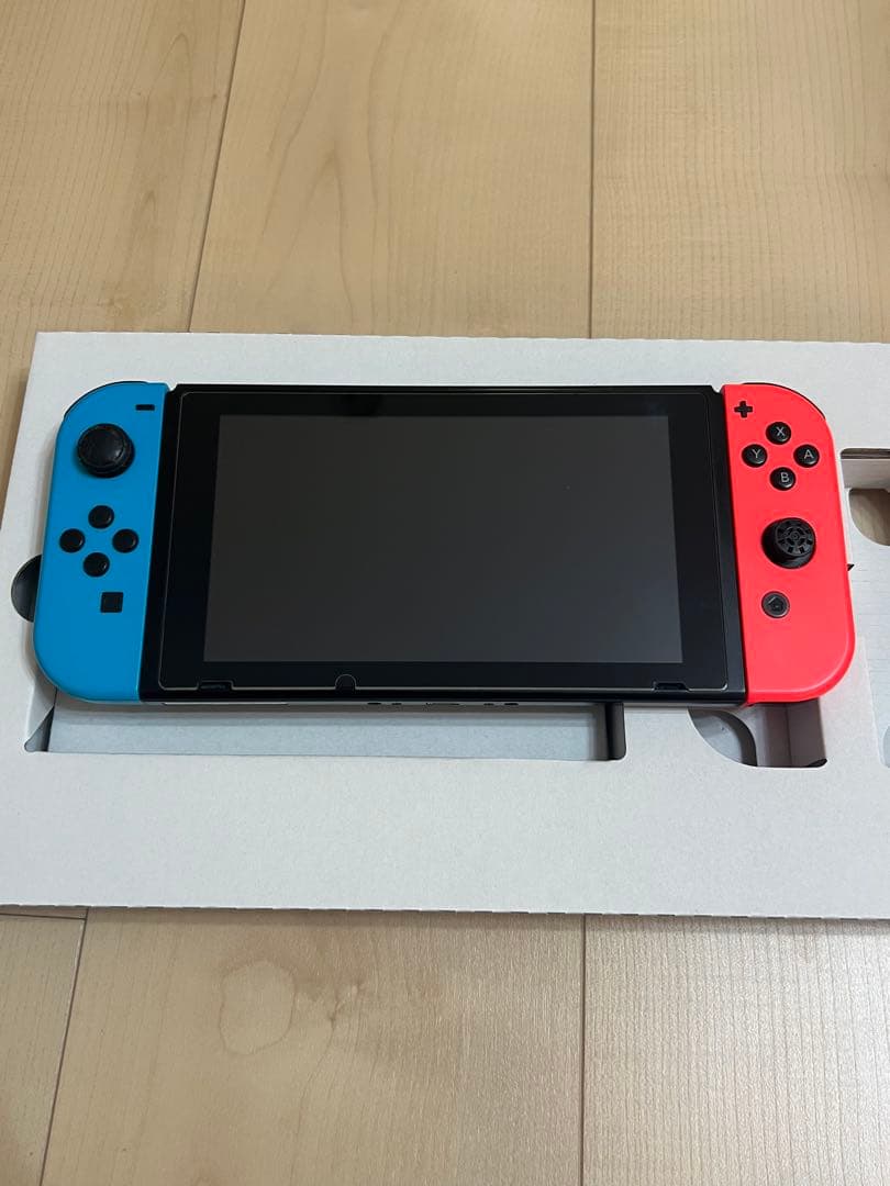 Nintendo Switch 本体 ＋Joy-Con6本付き
