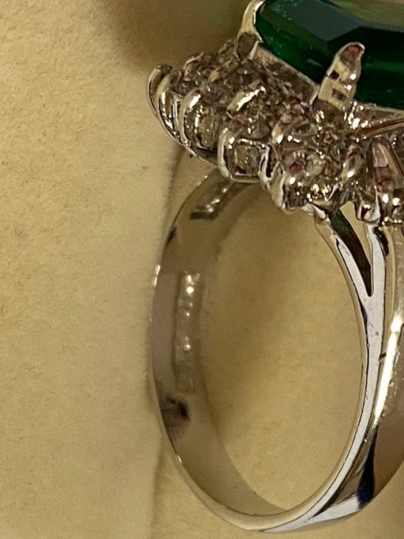 エメラルドカット エメラルド リング