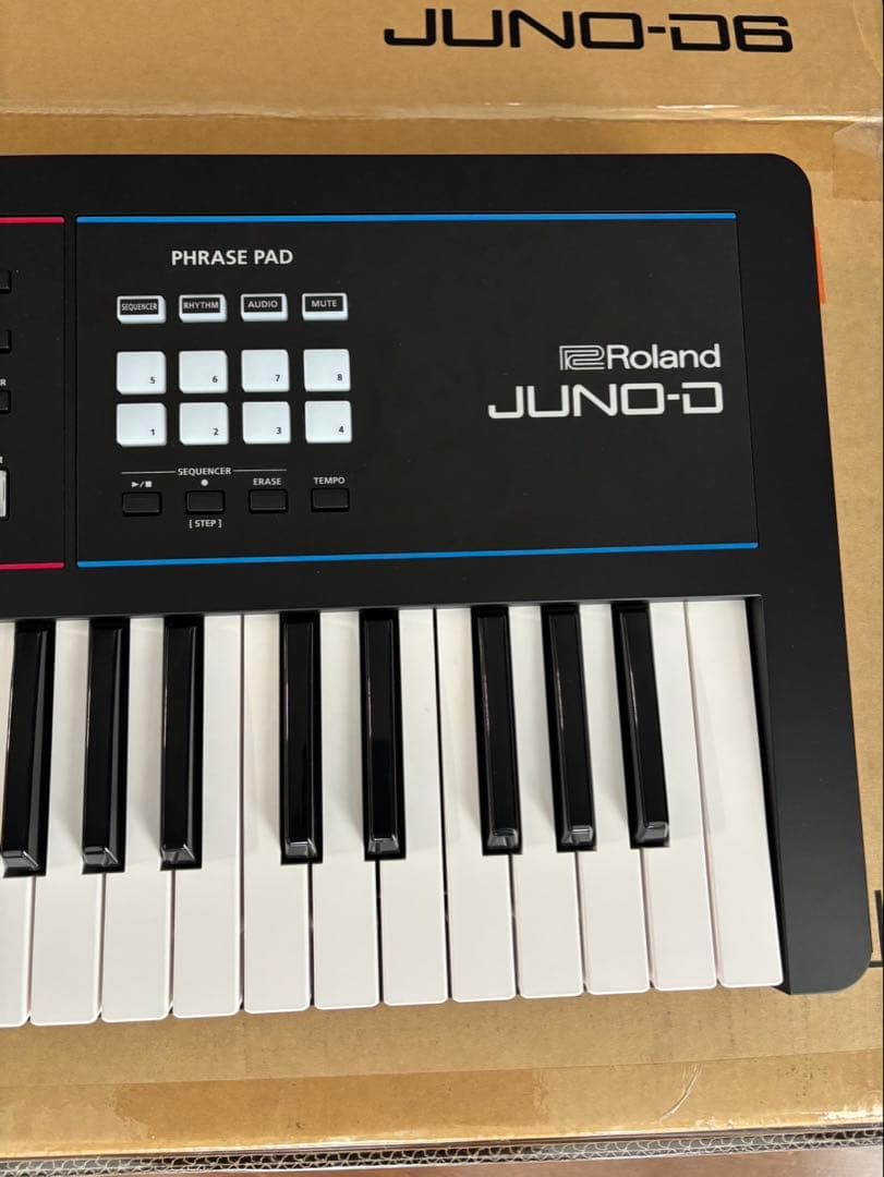 Roland JUNO-D6 ペダル・ヘッドホン・背負えるケース付き - メルカリ