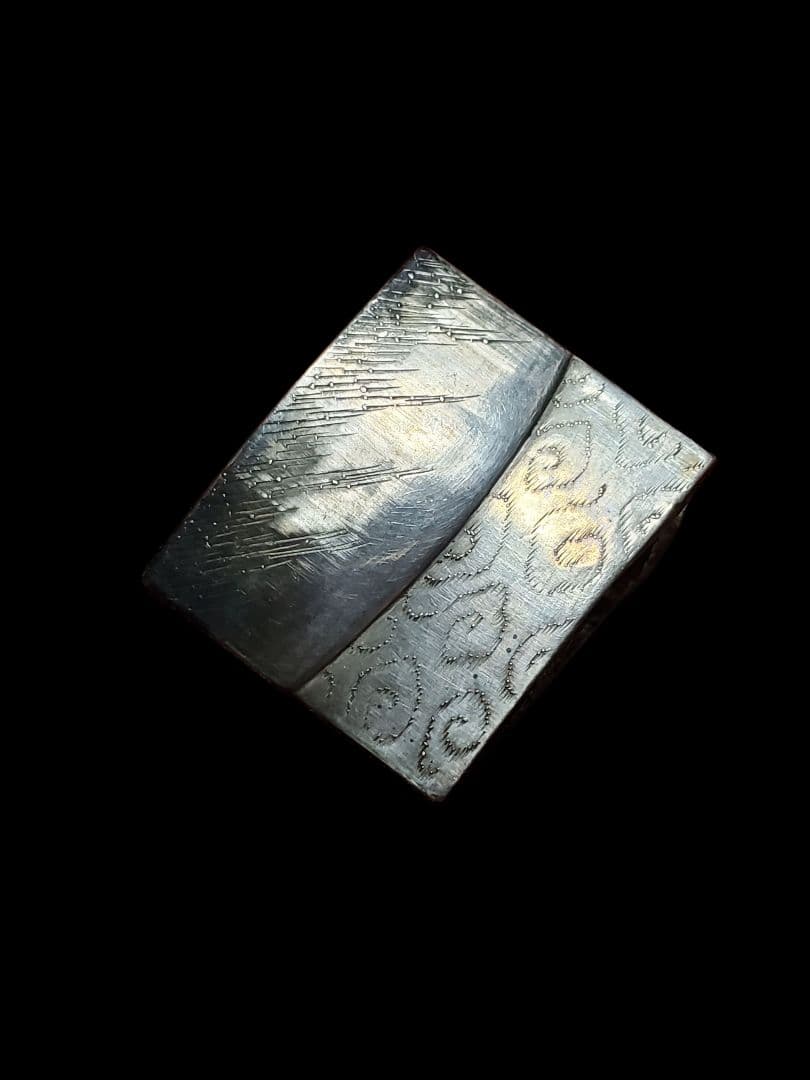 雲の彫刻が見事な銀着せ二重はばき　　時代物
