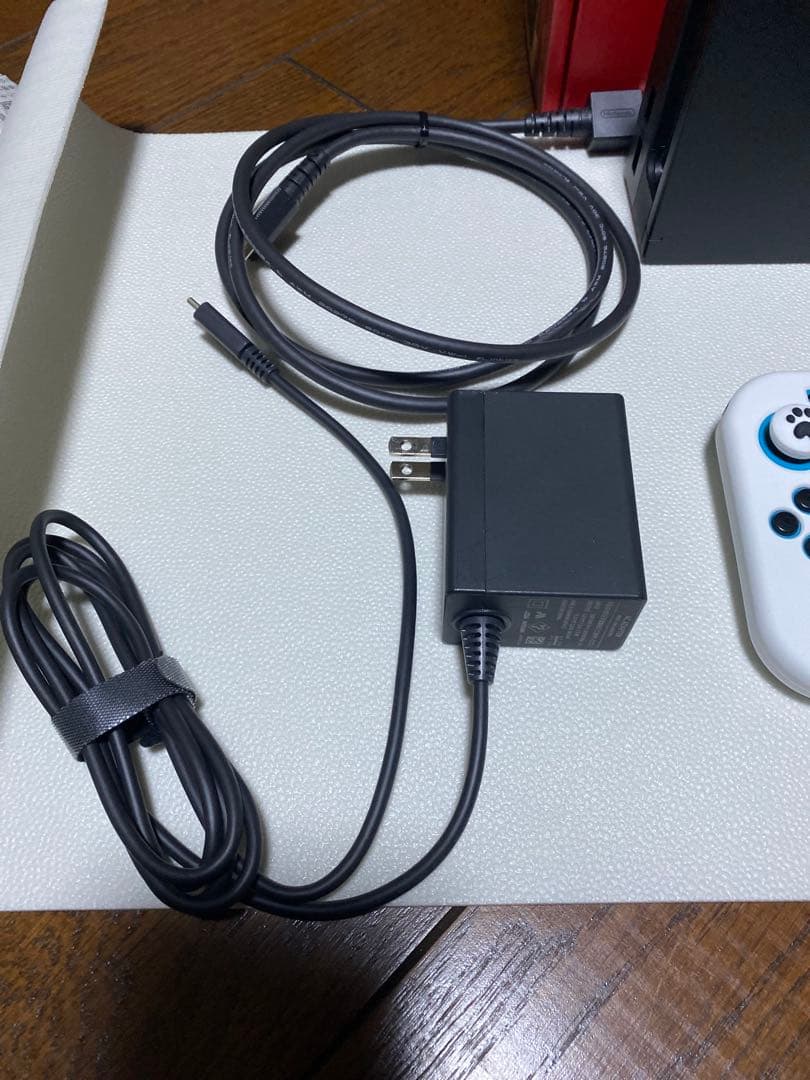 Nintendo Switch ホワイト/レッド 本体 ポケモンソフト付き