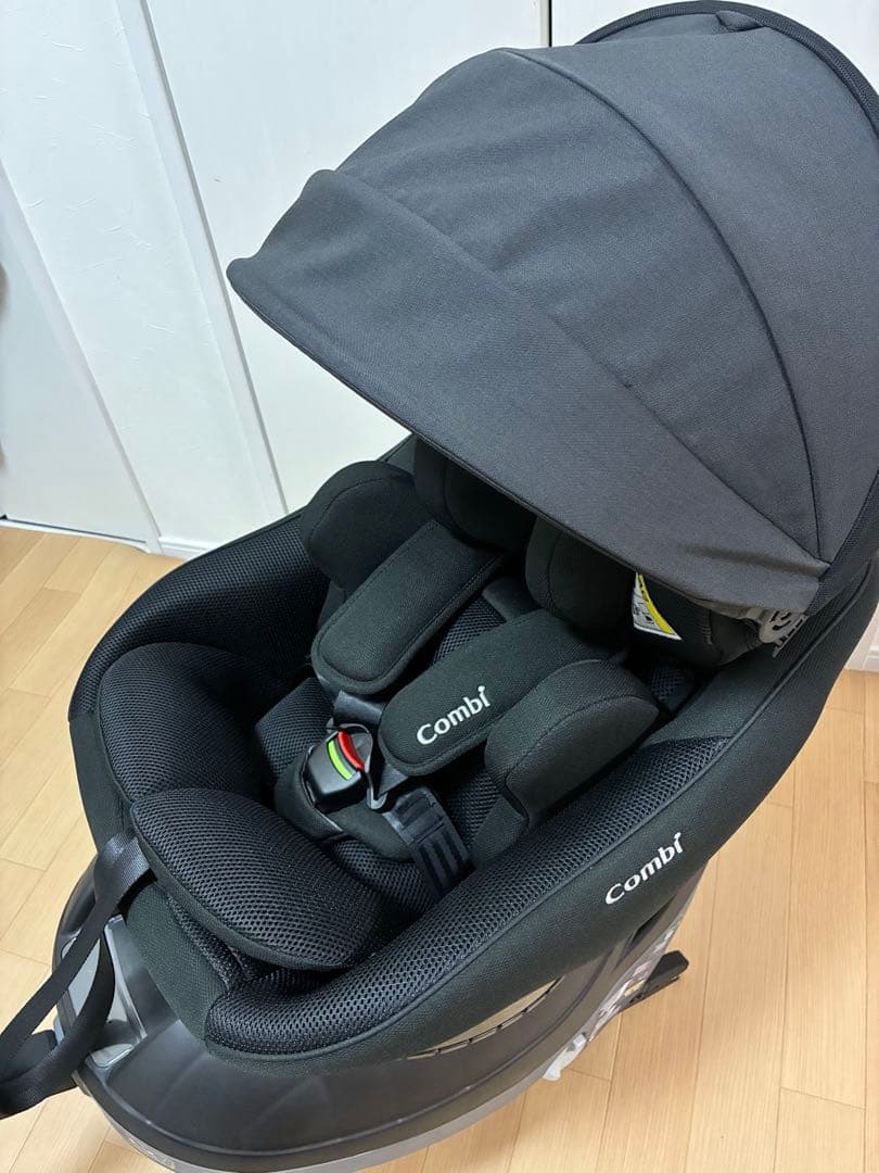 【極美品】クルムーヴコンパクトR129 JS isofix ブラック　現行モデル