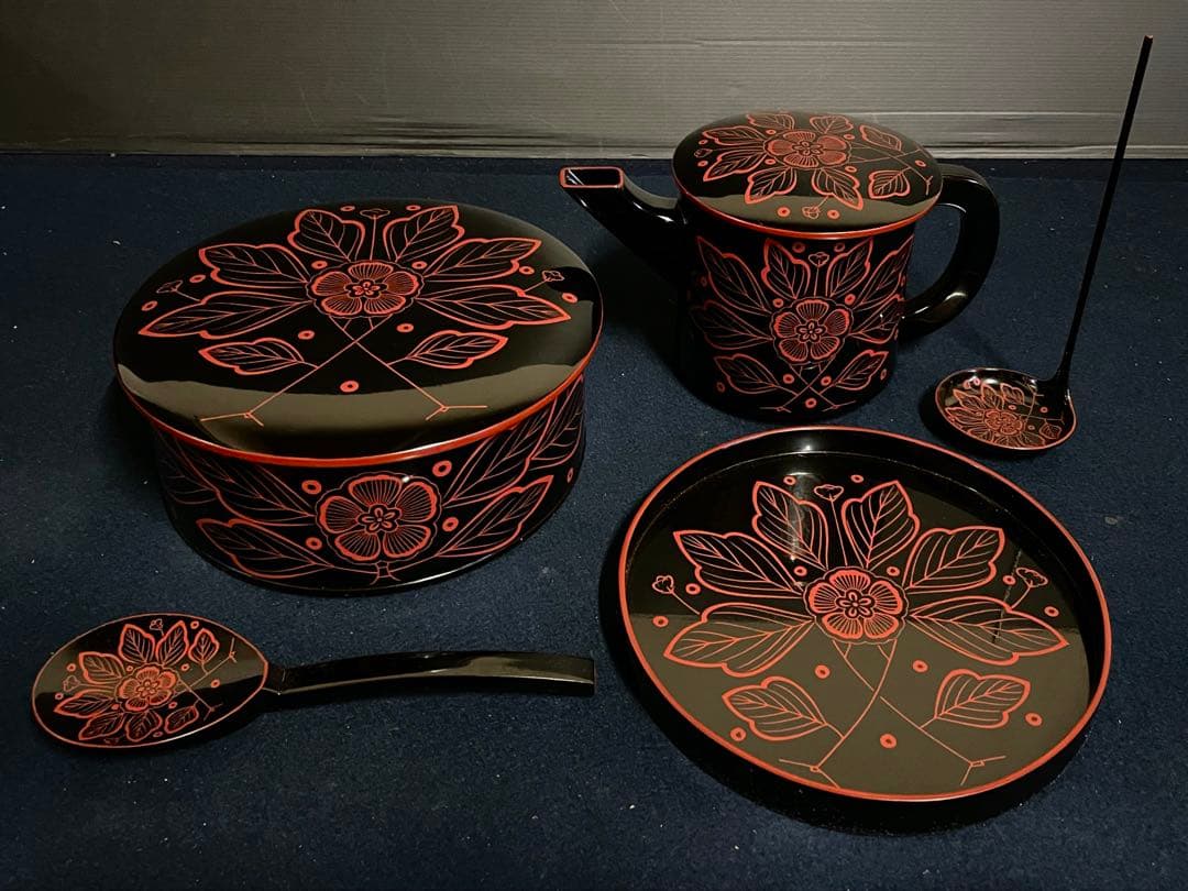 美品】「母」輪島塗 吉野図 懐石道具 [梅應] 揃い 塗箱 茶懐石 茶道具