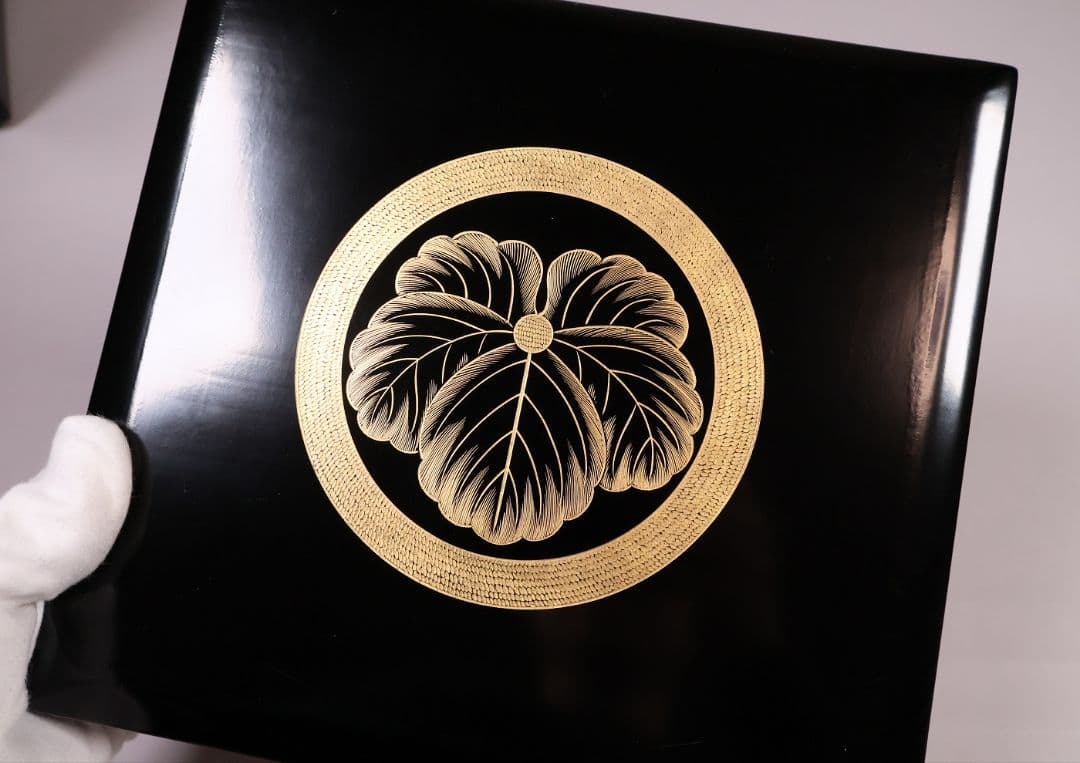 輪島塗 森漆器店 沈金 丸に蔦家紋 松竹梅 五段重箱 黒 朱 木製【MB57