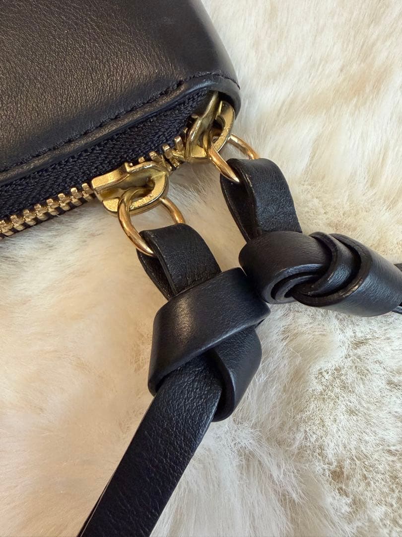 【稀少デザイン】 Chloe ★ラウンドファスナー　ウォレット