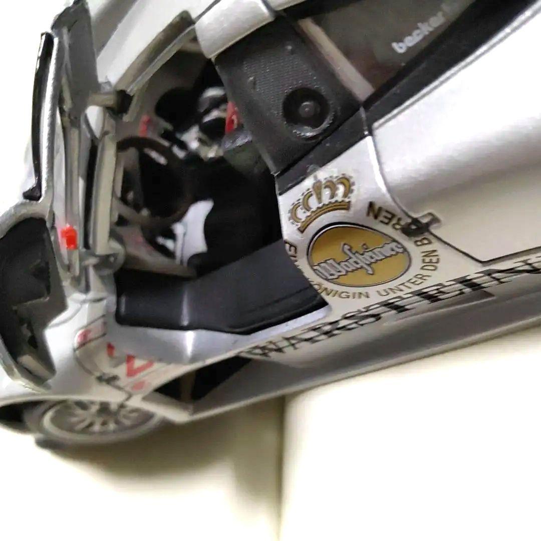 ベンツCLK−GTR 1/18 ミニカー