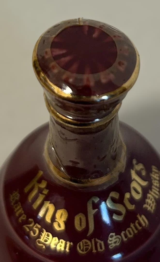 ホワイト&マッカイ 21年2本キングオブスコッツ 25年 1本 - メルカリ