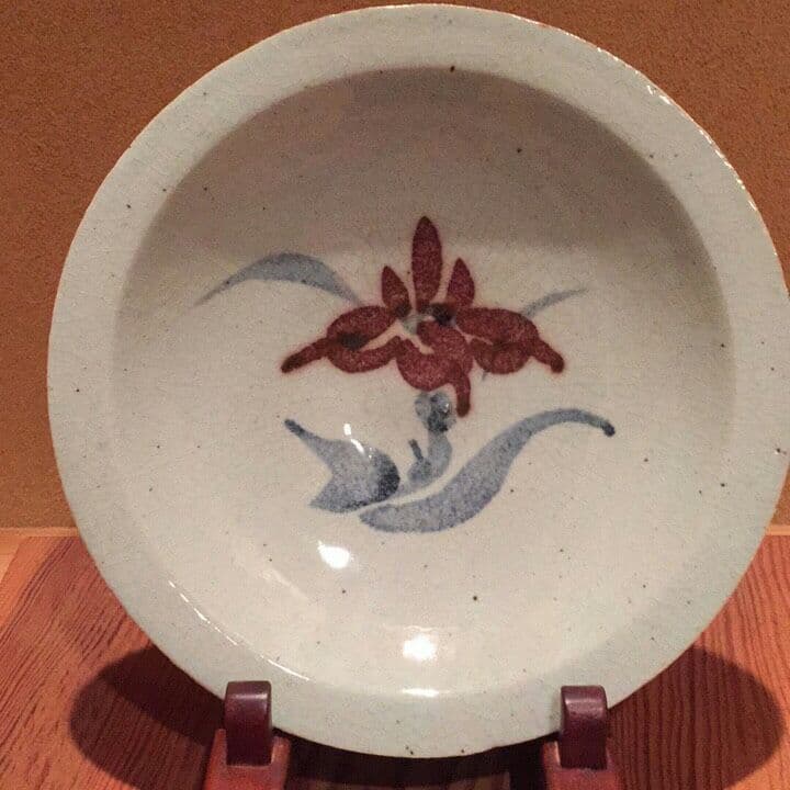 珍品?】白地花図皿（キズあり）