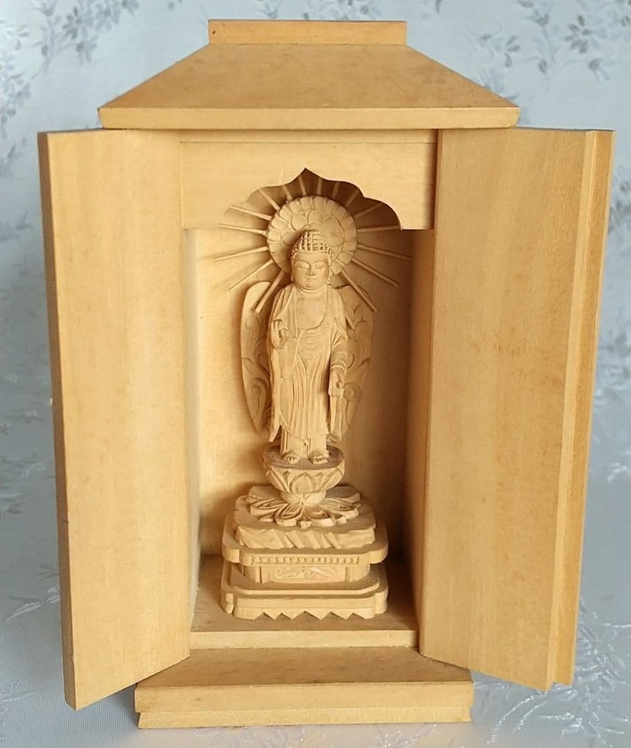 阿弥陀如来立像【極小】#401 厨子入り 木彫 仏像 木造阿弥陀如来立像(厨子入り) 文化遺産オンライン