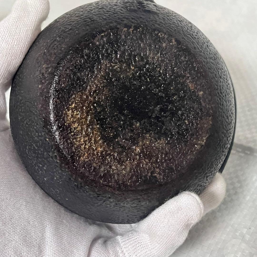 鋳鉄製 鉄瓶 凹凸デザイン 約10cm - メルカリ