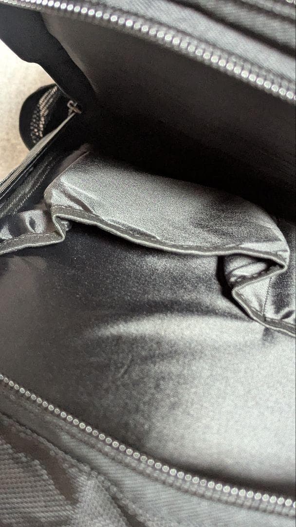 JML バイオリンケース　シェル構造バックパック型　カーボンブラックカラー