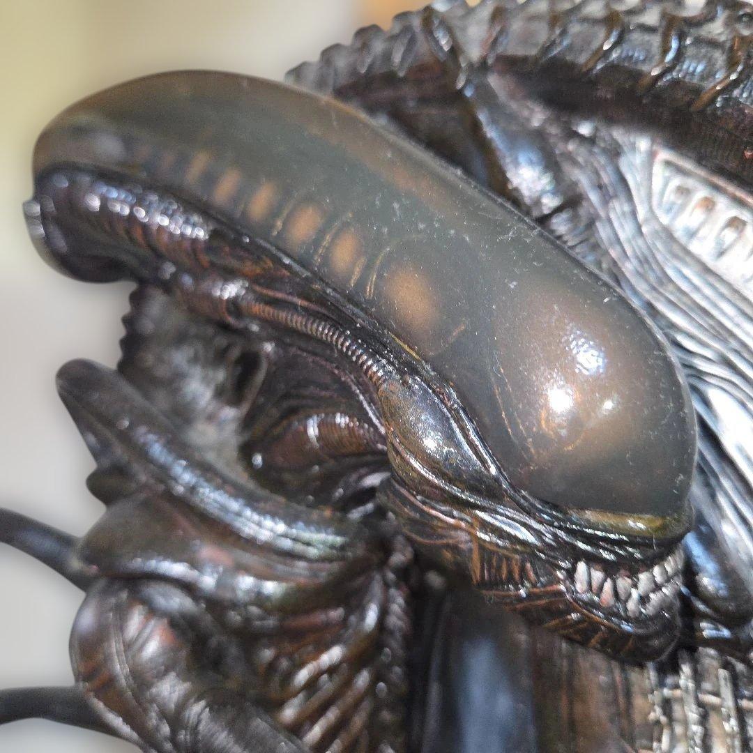 エイリアンフィギュア レリーフ[直径約30cm]