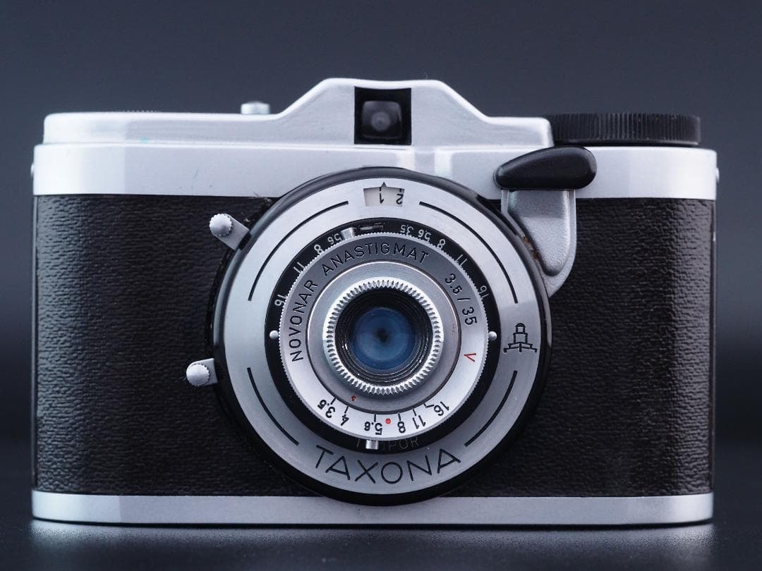 ZEISS IKON TAXONA NOVONAR 35mm f3.5 VZEISS IKON TENAX NOVONAR 3.5