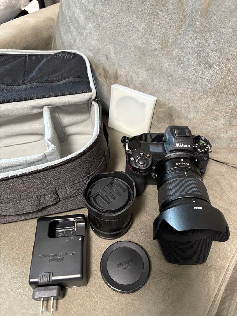 【美品】Nikon Z 6 II＋Z24-70mm 広角単焦点レンズ・おまけあり Amazon.com : Nikon Z 6II with Zoom Lens | Versatile full-frame
