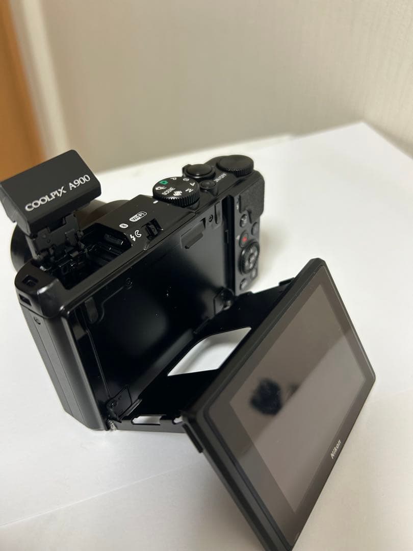 Nikon Coolpix A900 35倍ズーム 専用ケース付き 買う