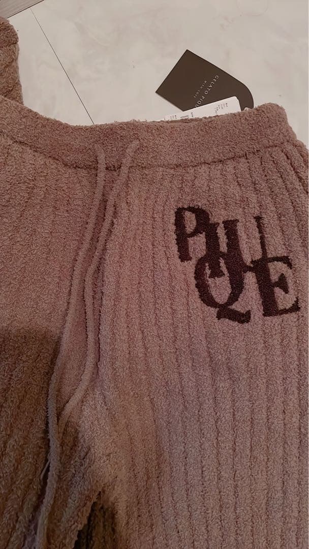 【新品未使用】ジェラートピケ バレンタイン限定 プルオーバー＆パンツセット