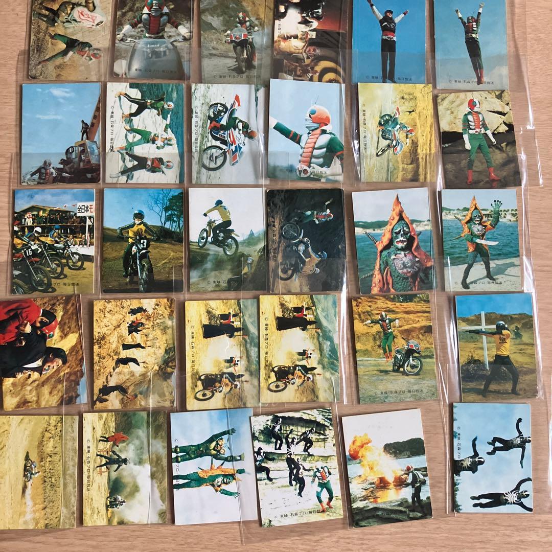 仮面ライダーカードとアルバム