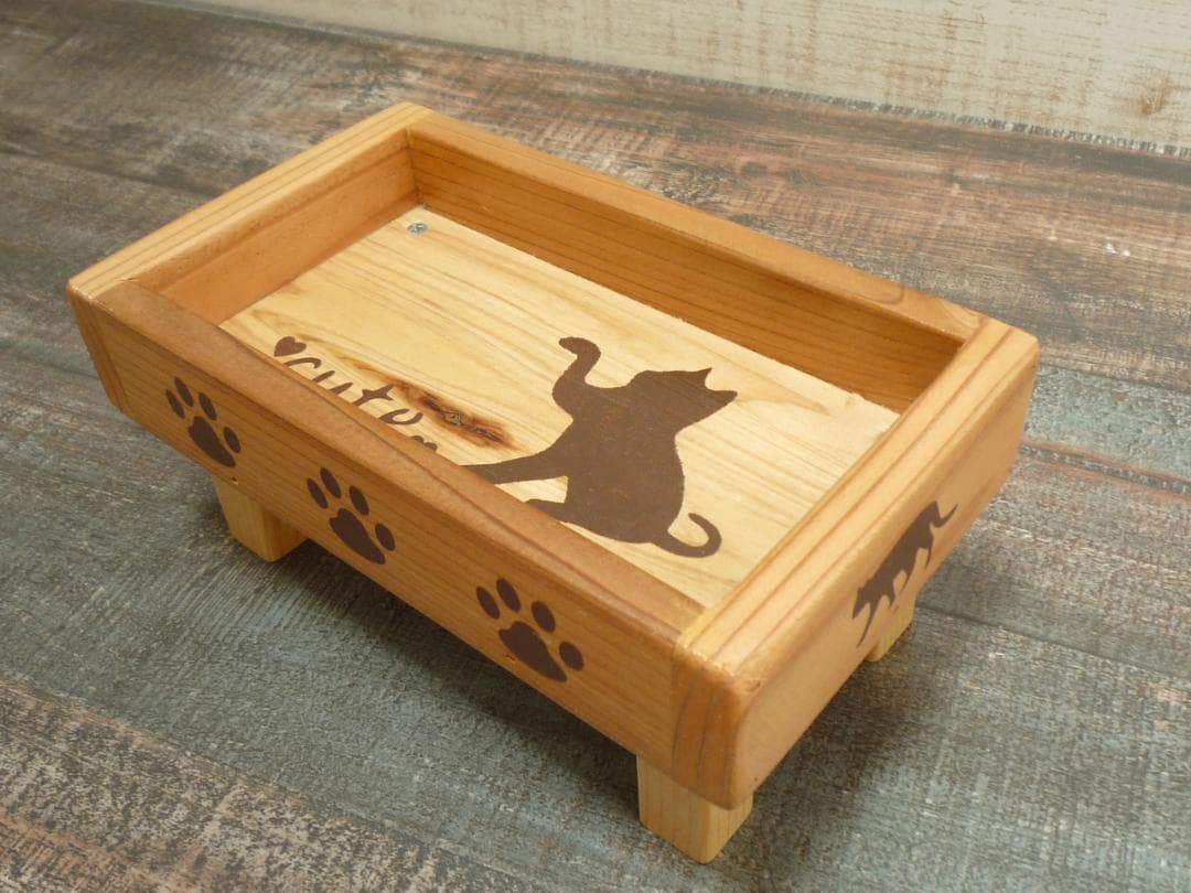 ⭐さくら様専用オーダー品♥️椅子＆留具BOX⭐わんにゃん柄