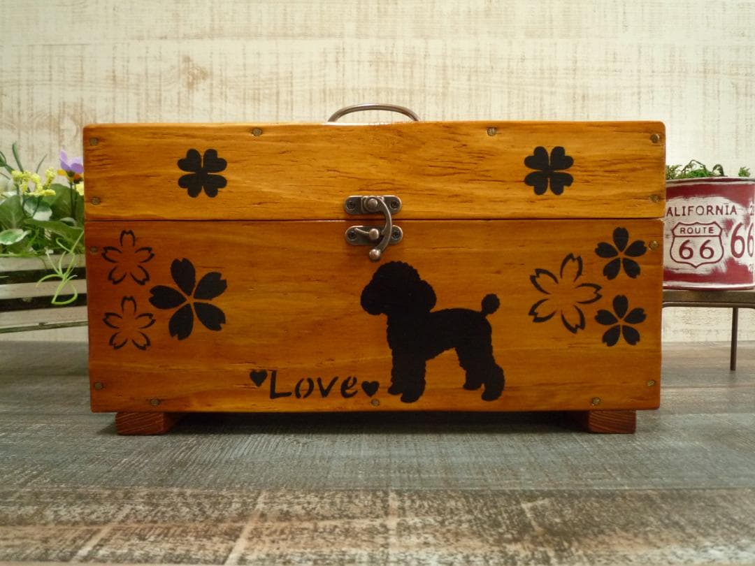 ⭐さくら様専用オーダー品♥️椅子＆留具BOX⭐わんにゃん柄♥️--150