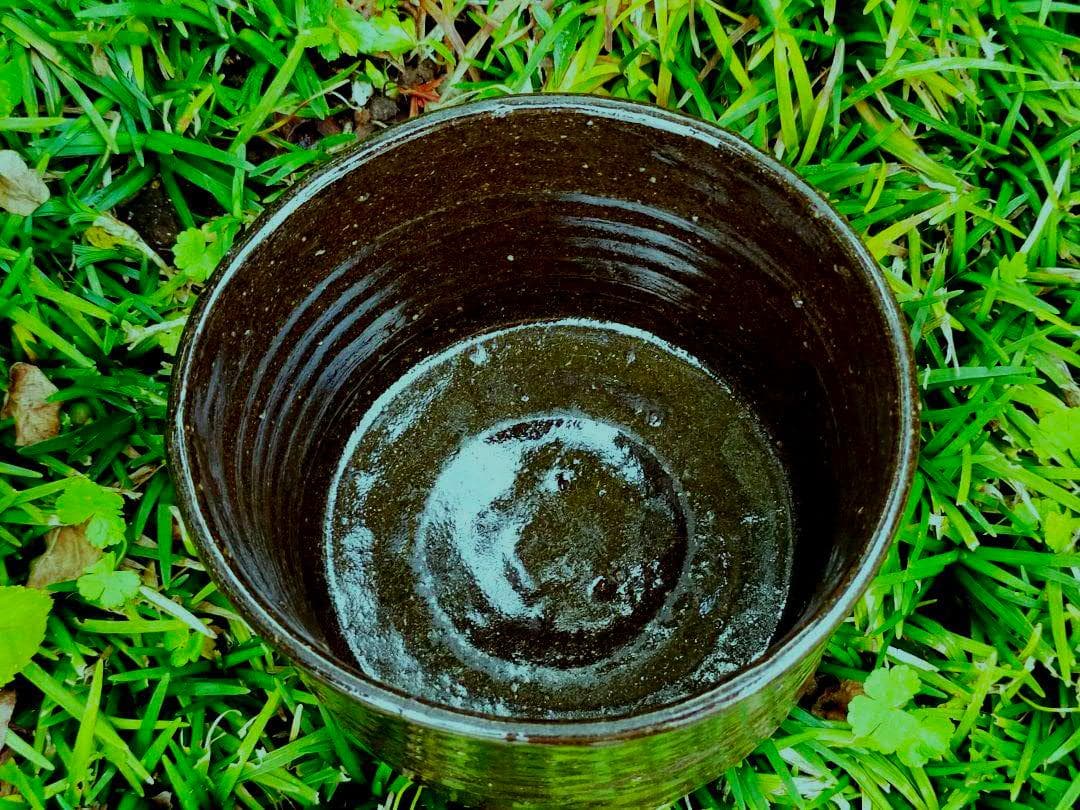 ♥美濃焼　引出黒　茶碗　仕覆　桐箱付き　瀬戸黒　骨董品