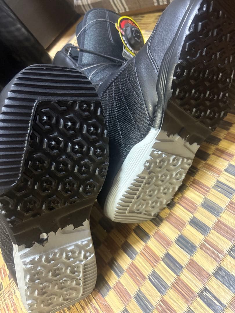 【新品】ZUMA ブラック スノーボードブーツ　ダイアル式27.0cm