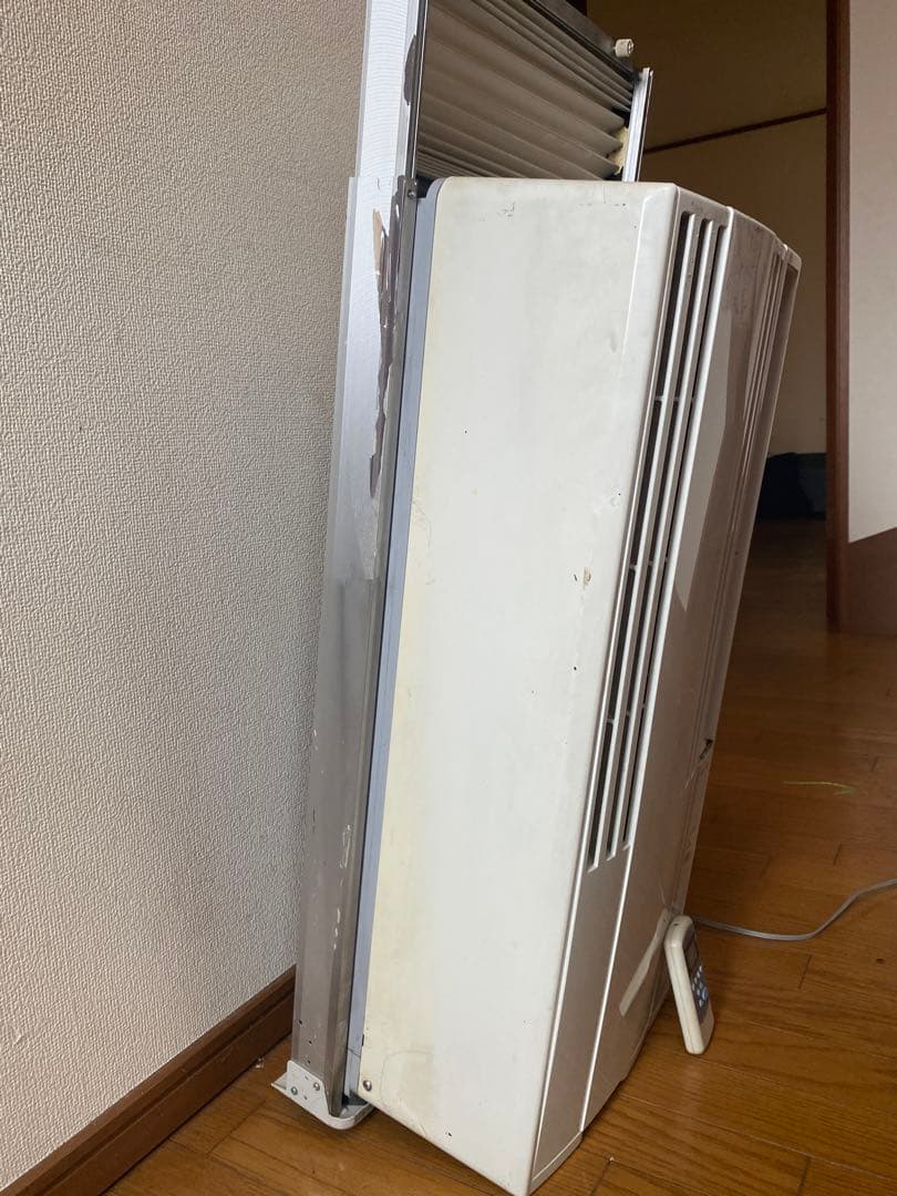 窓用エアコン 注文 ホワイト リモコン付き(古河市引き取り可能です) 窓