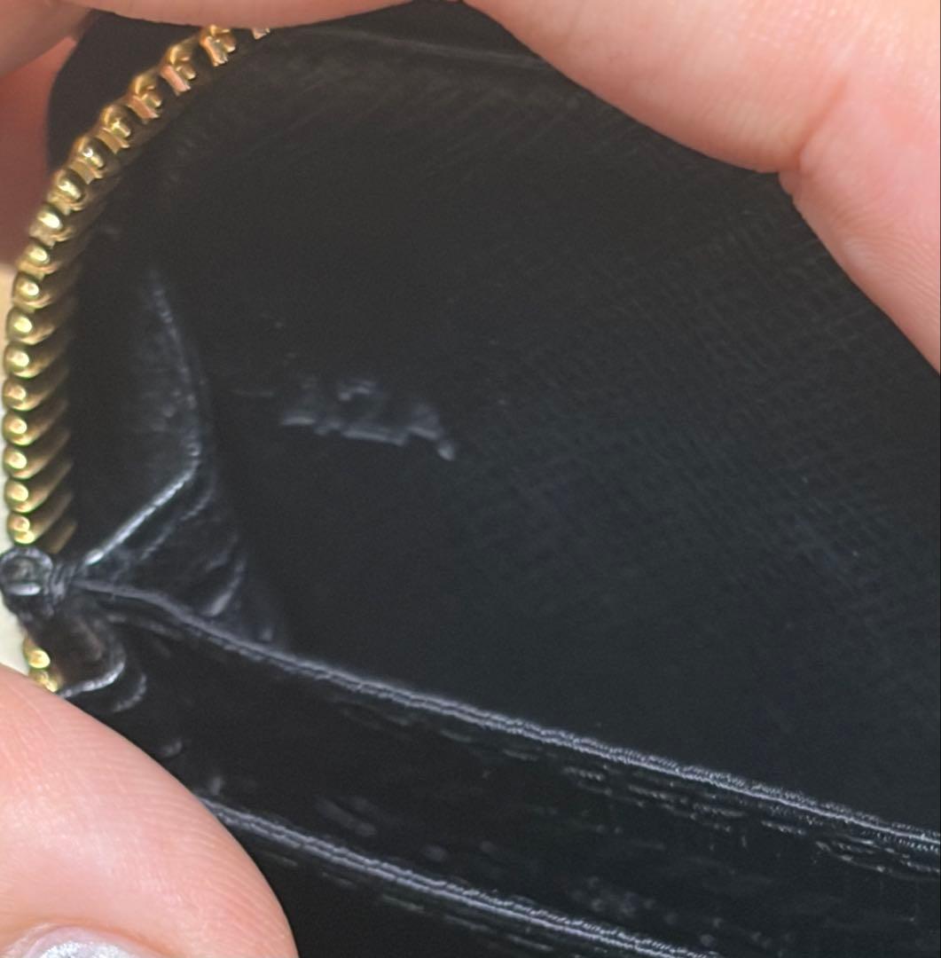 PRADA サフィアーノレザー ケース ブラック